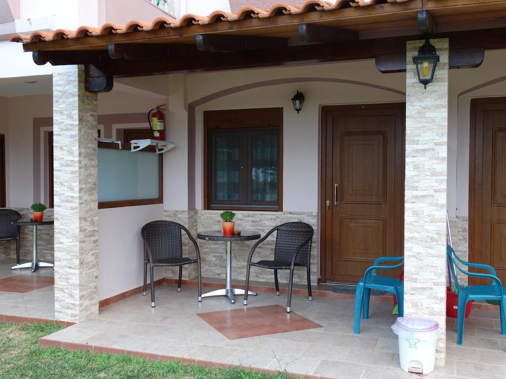 Villa Melina 2 Койнира Екстериор снимка