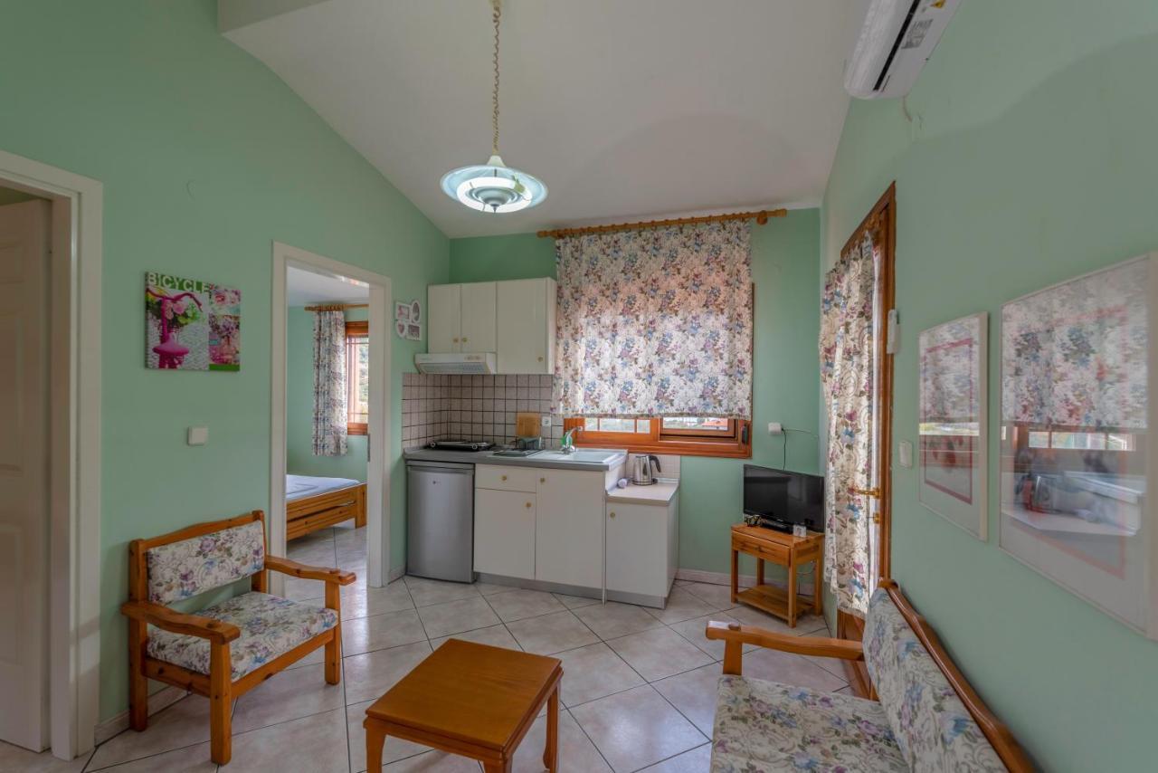 Villa Melina 2 Койнира Екстериор снимка