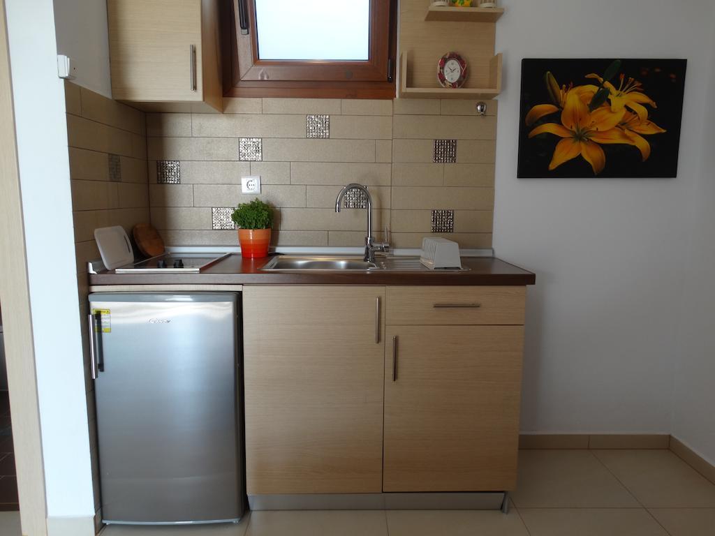 Villa Melina 2 Койнира Стая снимка